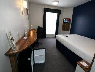 Hotel Days London Stansted Airport 3*